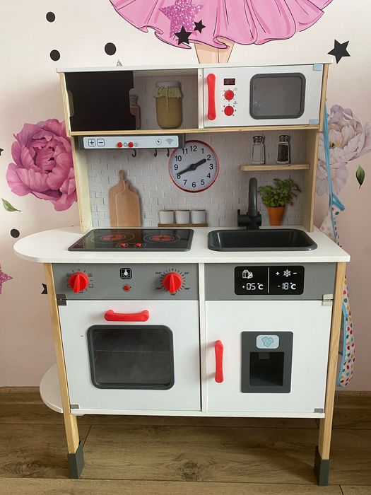 Дитяча дерев’яна кухня зі звуковими світловими ефектами Playtive Ikea