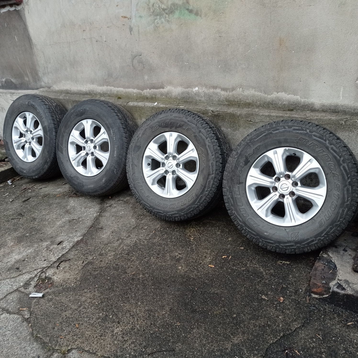 Alufelgi nissan navara 6x114,3 opony 255/70r16 koła patfinder terenowe