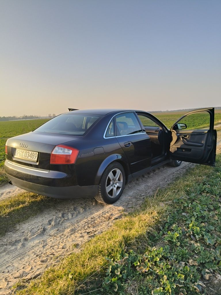Samochód osobowy Audi a4b6