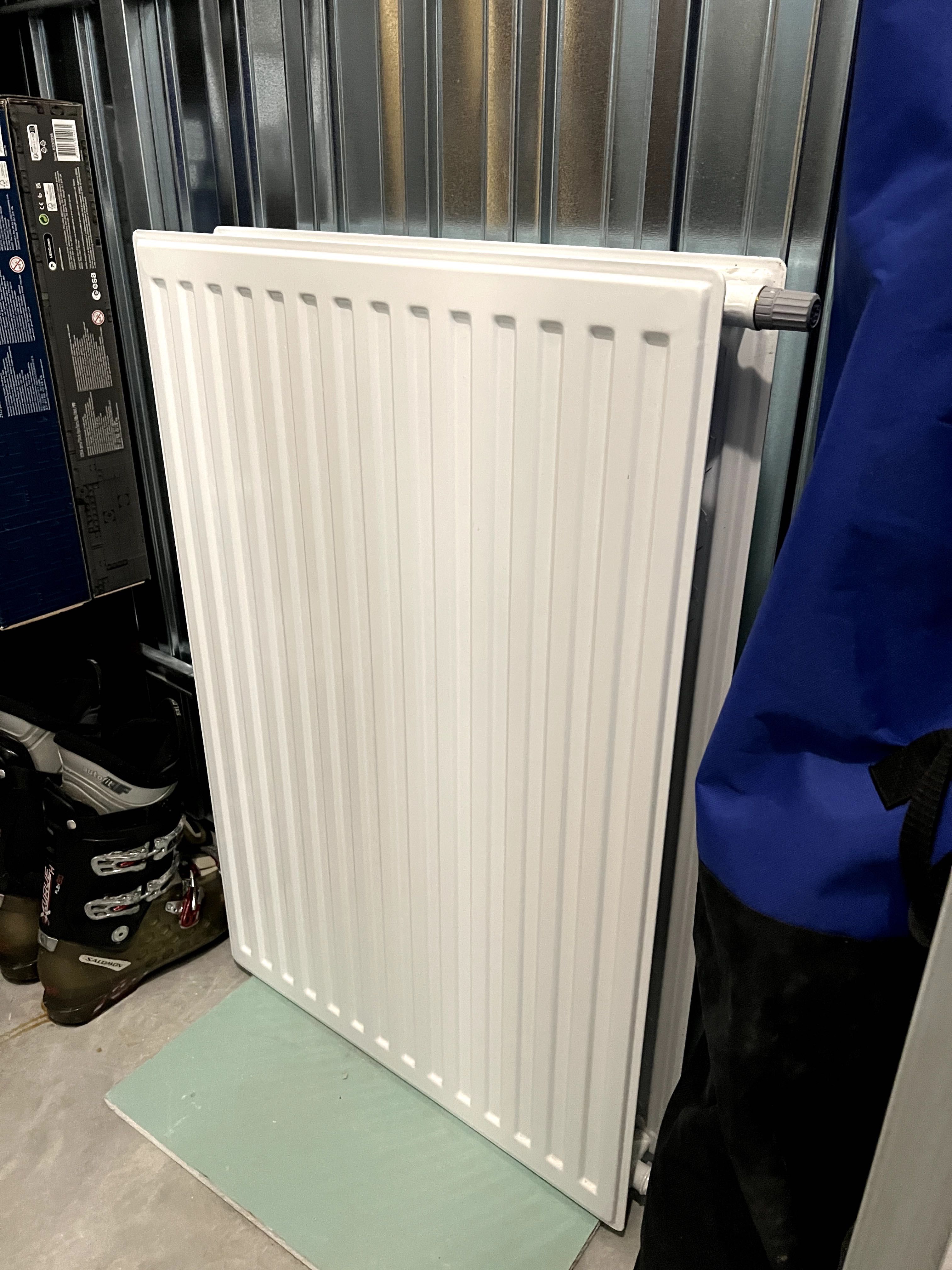 Łódź nowe grzejniki Integra MOC 1378 W 90x60 + głowica termostatyczna