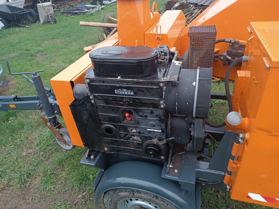 Rębak rozdrabniacz wynajem profesjonalny sprzęt diesla