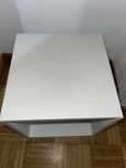 Cubo ikea/ mesa de cabeceira