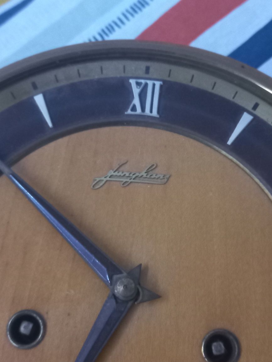 Stary zegar na część