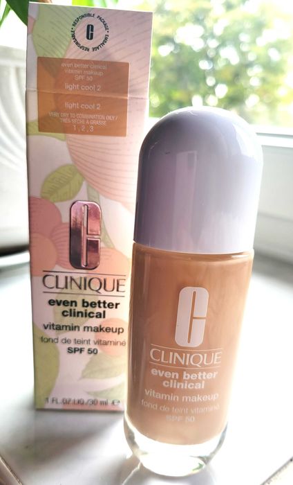 CLINIQUE Podkład Even Better Vitamin Makeup SPF50 light cool 02