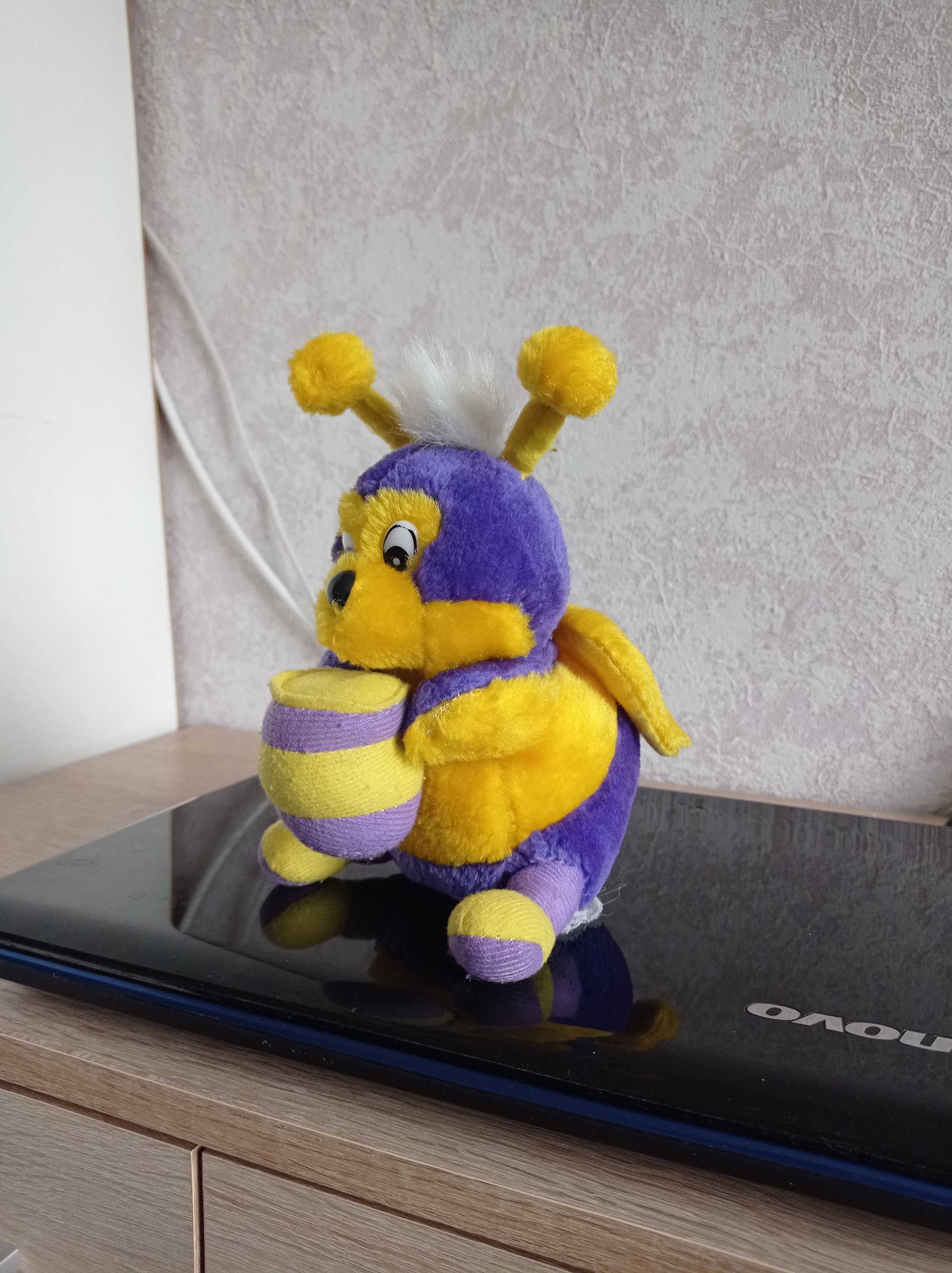 мягкая игрука пчёлка с бочонком мёда