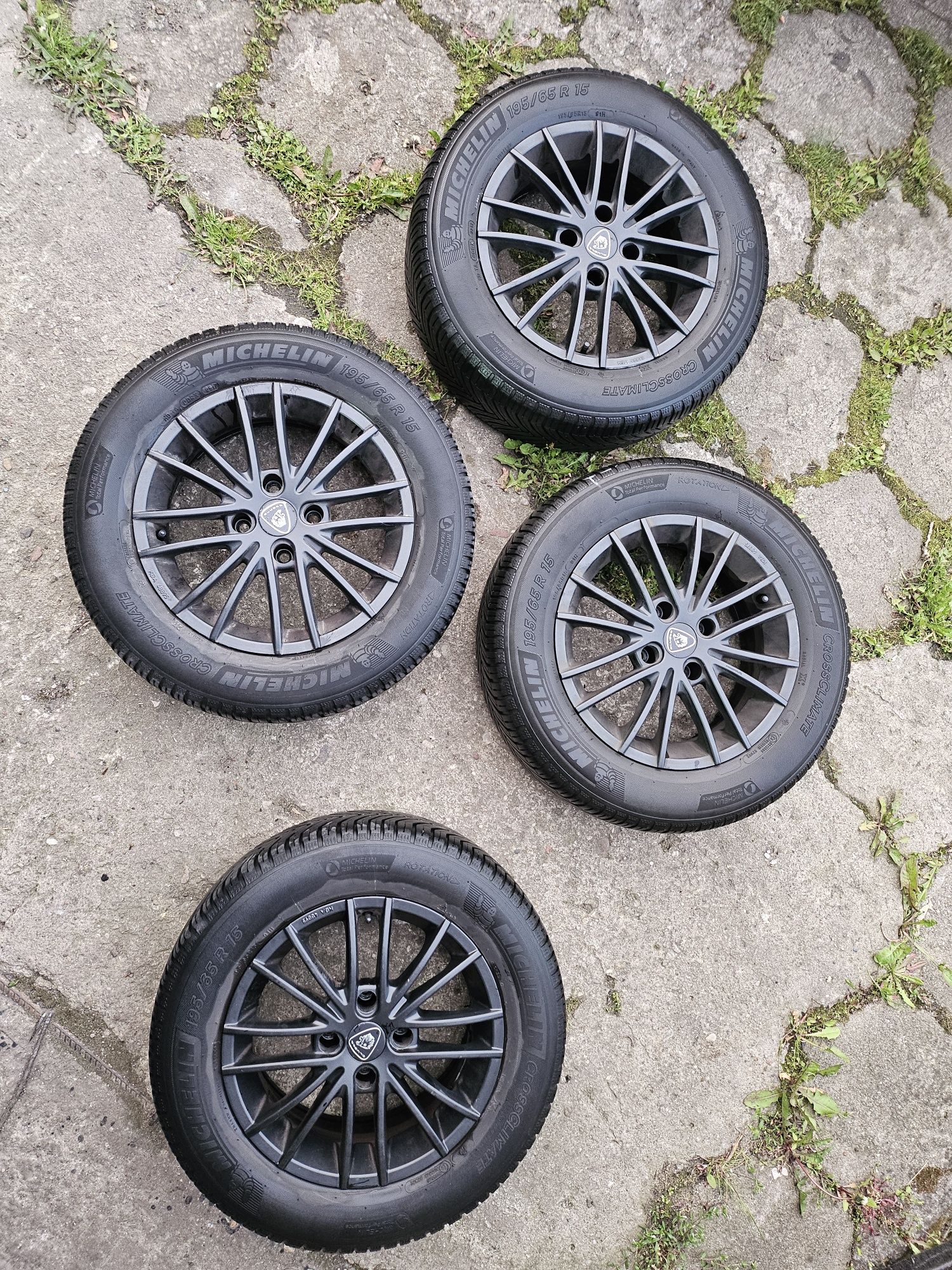 Koła felgi aluminiowe z oponami 4x108