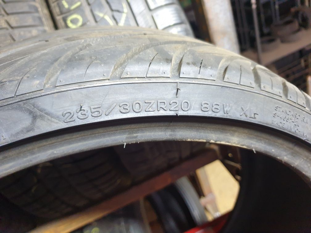 235/30ZR20 88W Nankang Ultra Sport NS-2          L304/130C