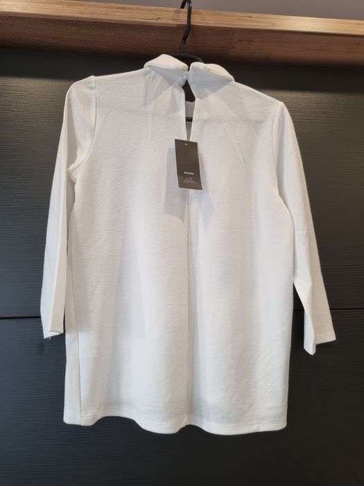 Bluzka z kołnierzykiem i kokardką house