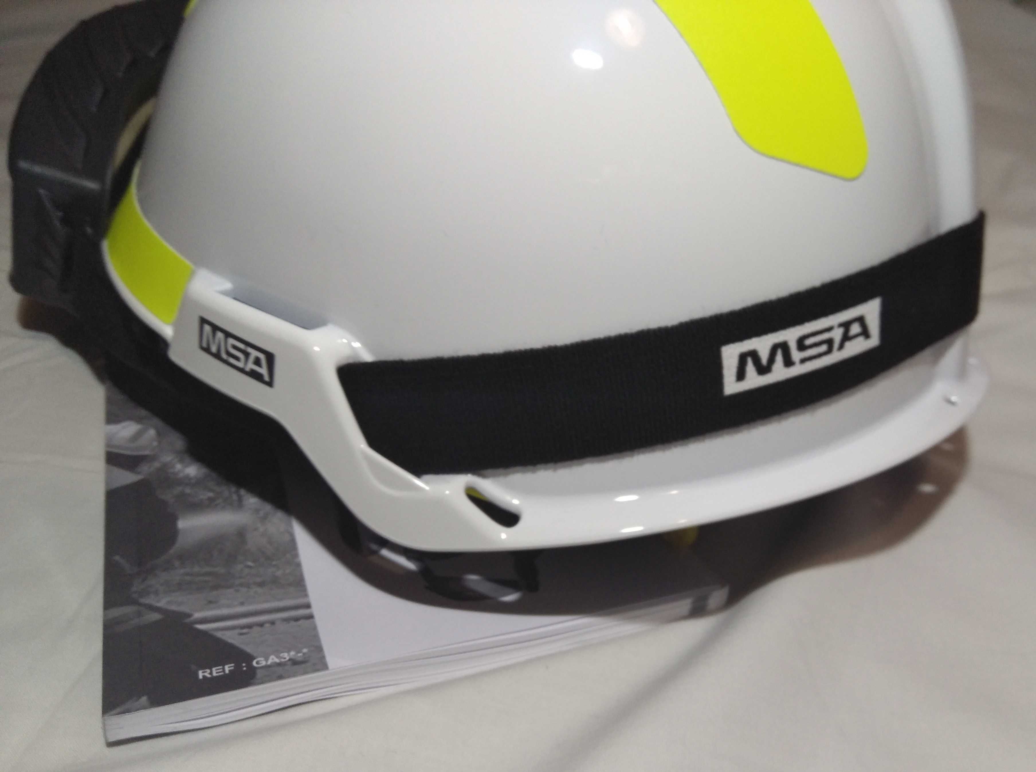 Capacete branco MSA F2 X-TREM com óculos. Bombeiro, incêndios
