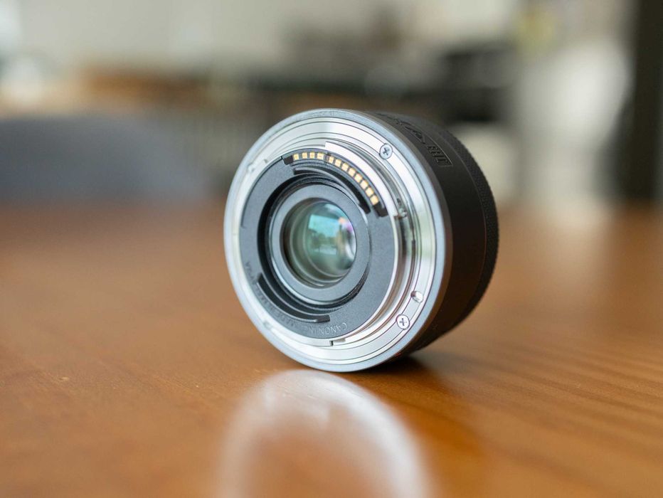Canon RF 16mm F2.8