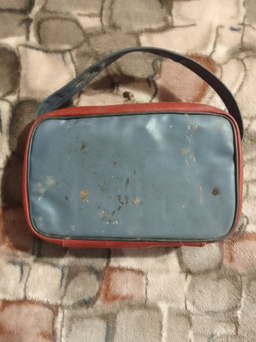 Лот.Аптечки СССР 2шт.за 70грн.