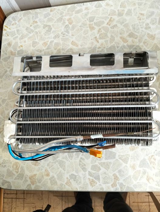 Испаритель холоддильника Whirlpool ARC4110 без тену відтайки.