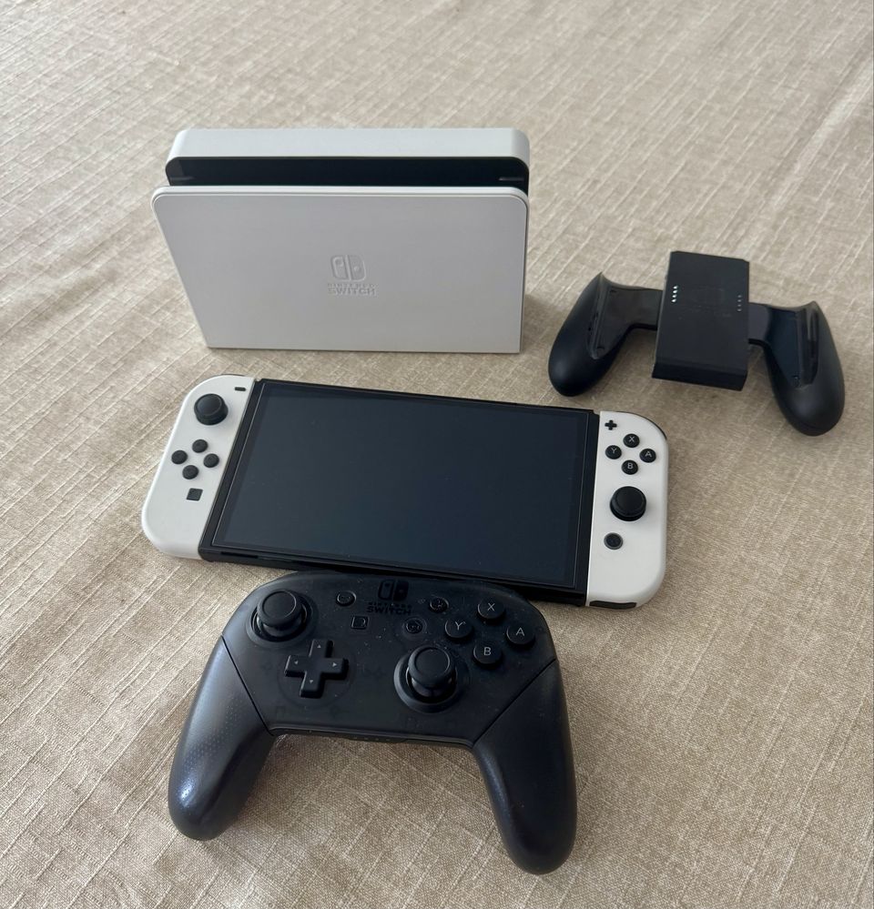 Nintendo Switch Oled + comando + 256gb SD + bolsa transporte