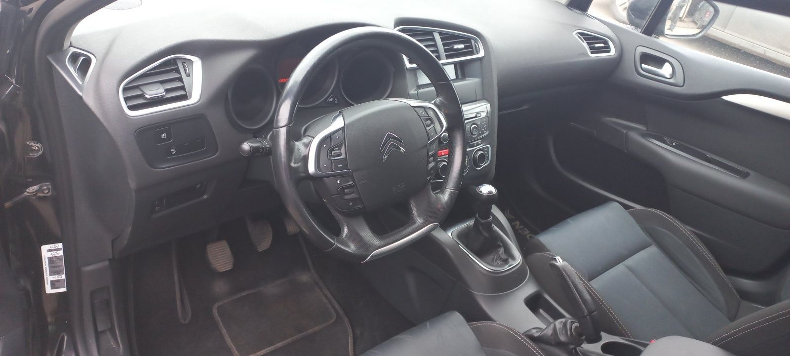 Продам автомобіль CITROEN C4