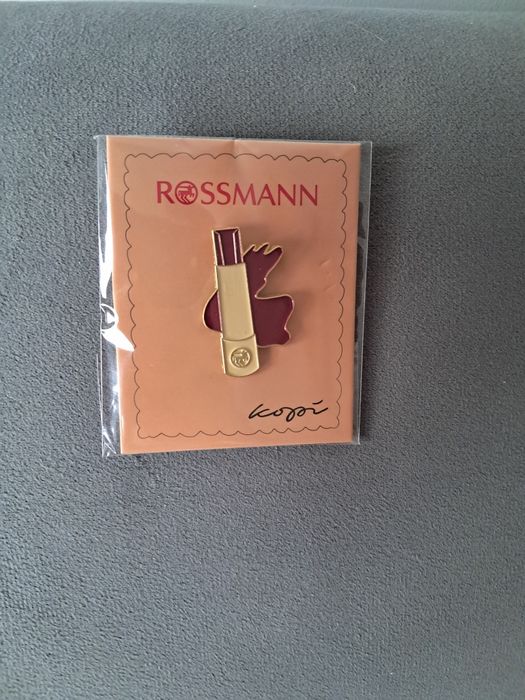 Pin przypinka szminka