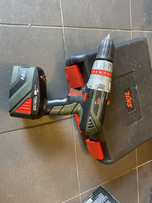 Wiertarko-wkrętarka skill