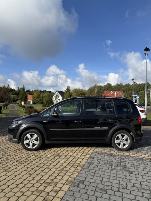 Vw touran cross 2015r bogate wyposazenie/sam parkuje, 7 osobowy