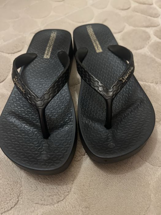 Чорні вʼєтнамки Ipanema