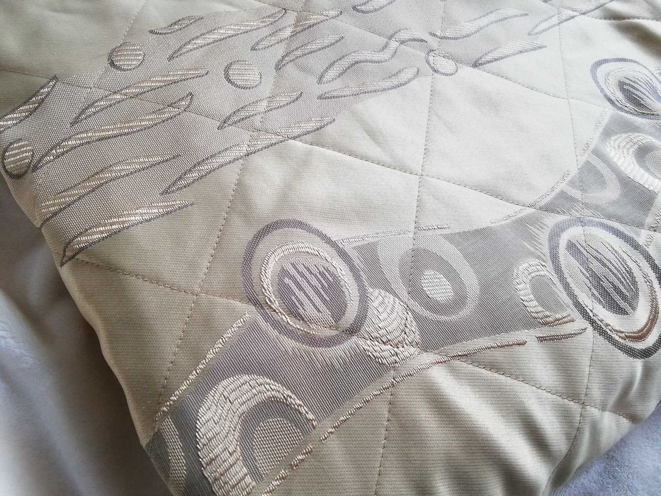 Eksluzywna narzuta nakrycie łóżka odcienie zlota 252x230 cm gruba