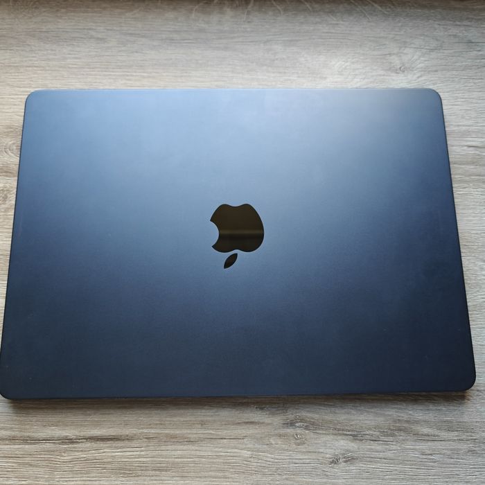 MacBook Air M2 A2681/16GB/1TB/9 cykli + etui