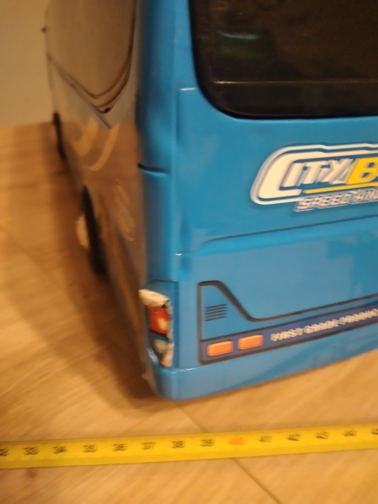 Zabawka autobus duży