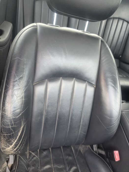 Fotele Przednie Komplet Skóry Mercedes CLS W219 Czarne Kanapa Boczki