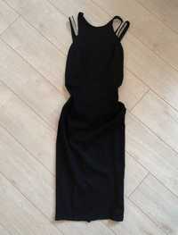 Czarna sukienka MIDI z aplikacja
