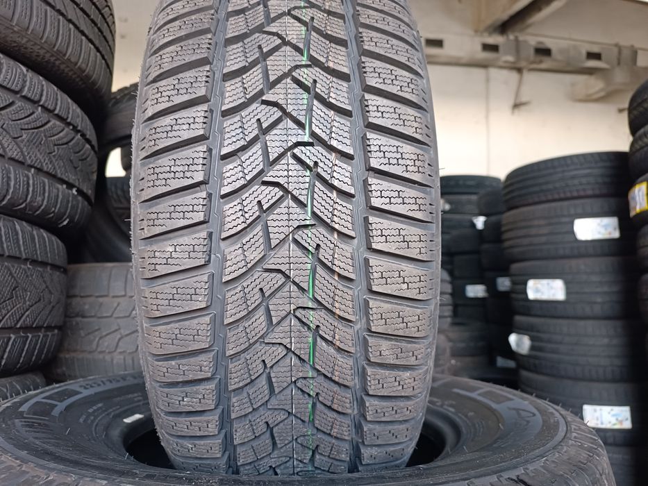Автошини 235x45r18 Dunlop winter sport 5 нова 2025року не їздила
