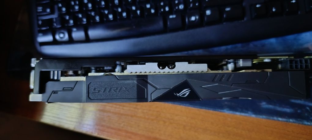 Видеокарта ASUS Rog Strix Gaming Rx 560  на 4 Гб. 256 шина GDDR5, 8pin