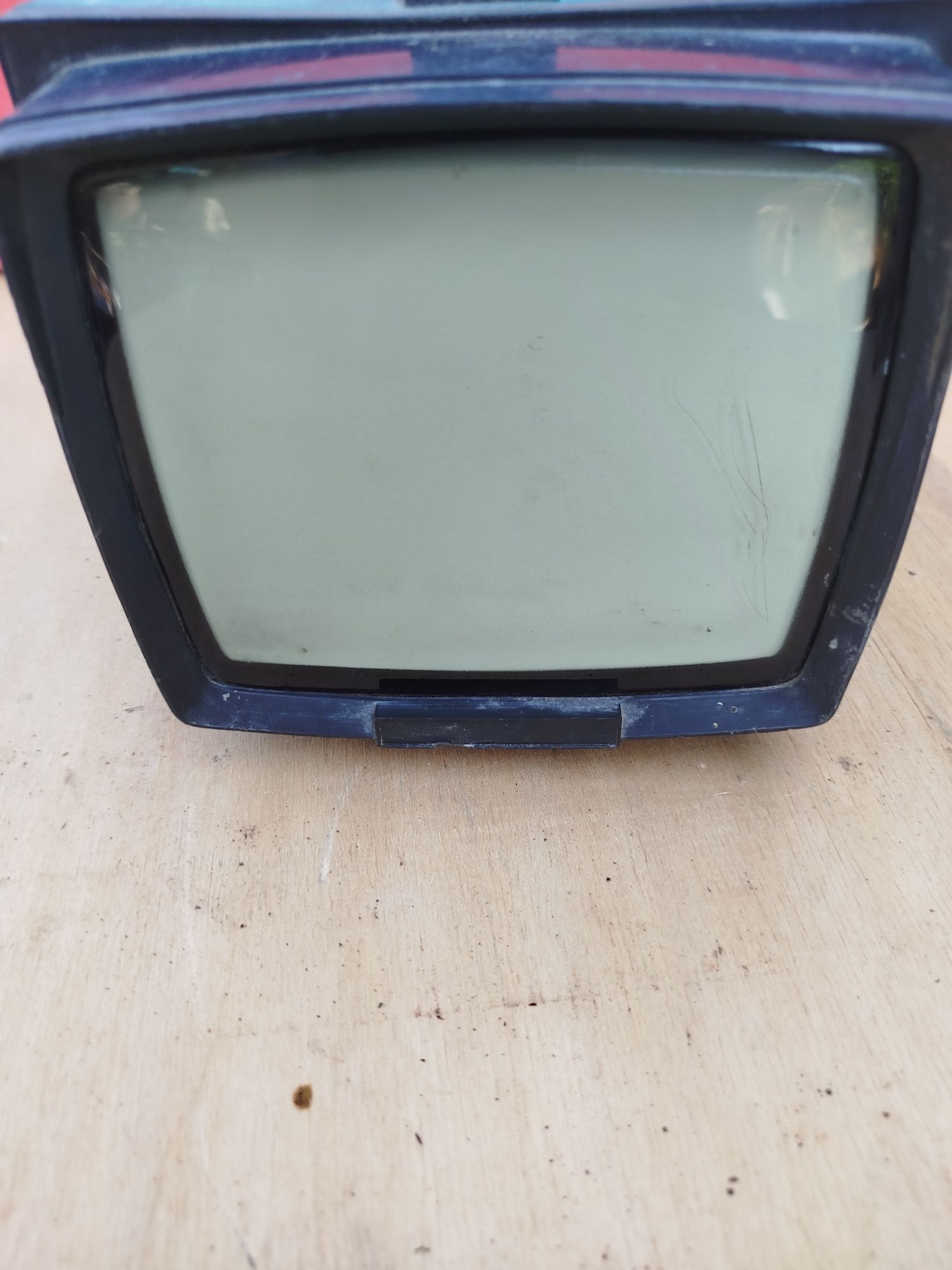 Stary rosyjski mini telewizorek