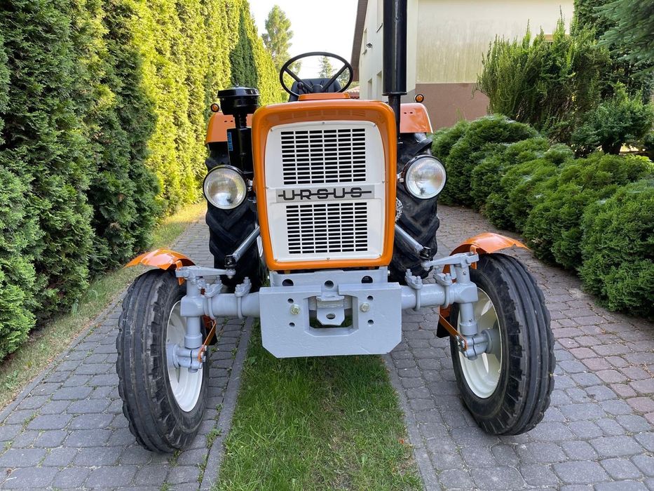 Ursus C-330  Ciągnik Ursus C-330 po renowacji – stan bardzo dobry, gotowy do pracy!