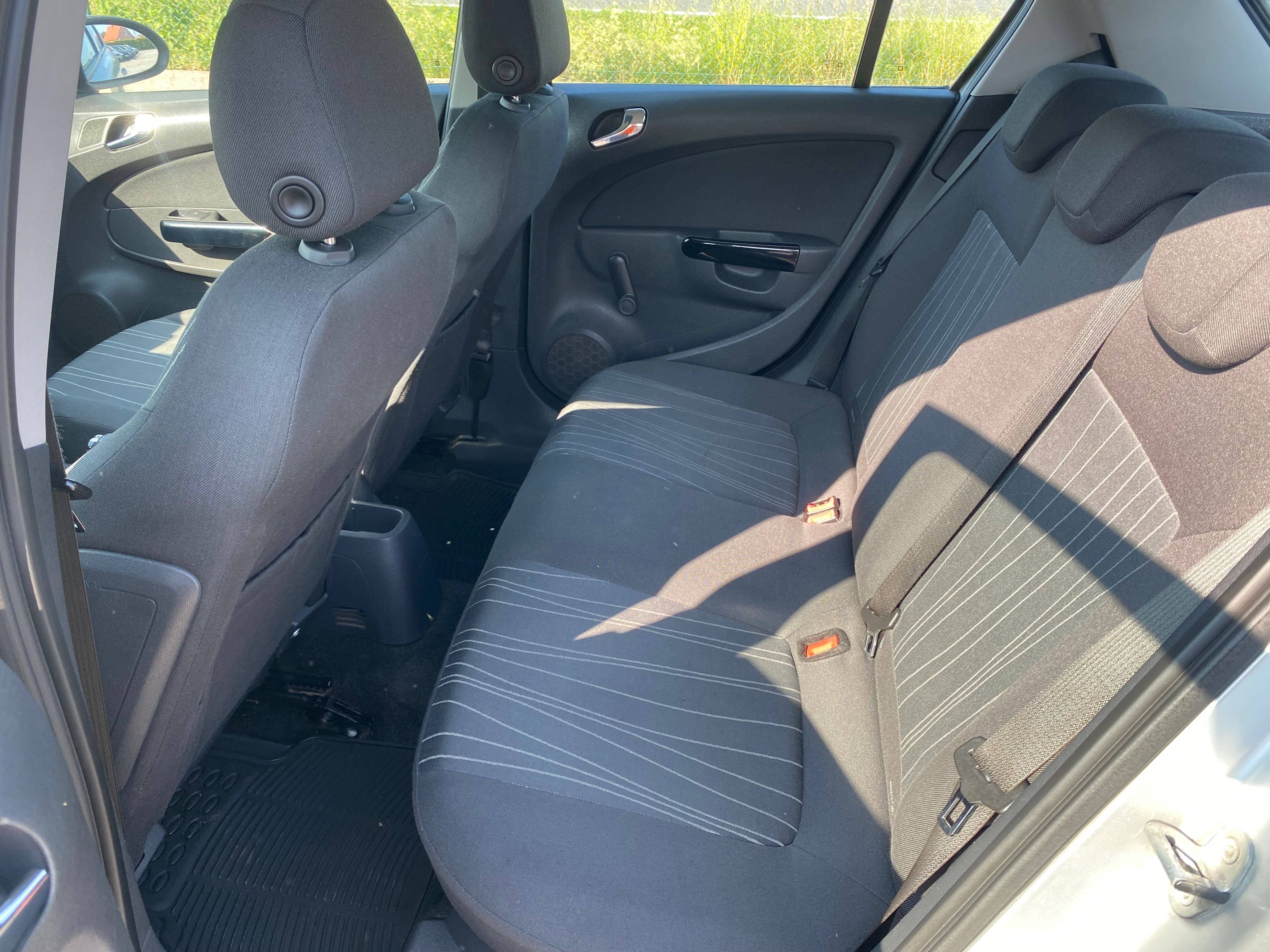 Opel Corsa klimatyzacja bez korozji zadbana