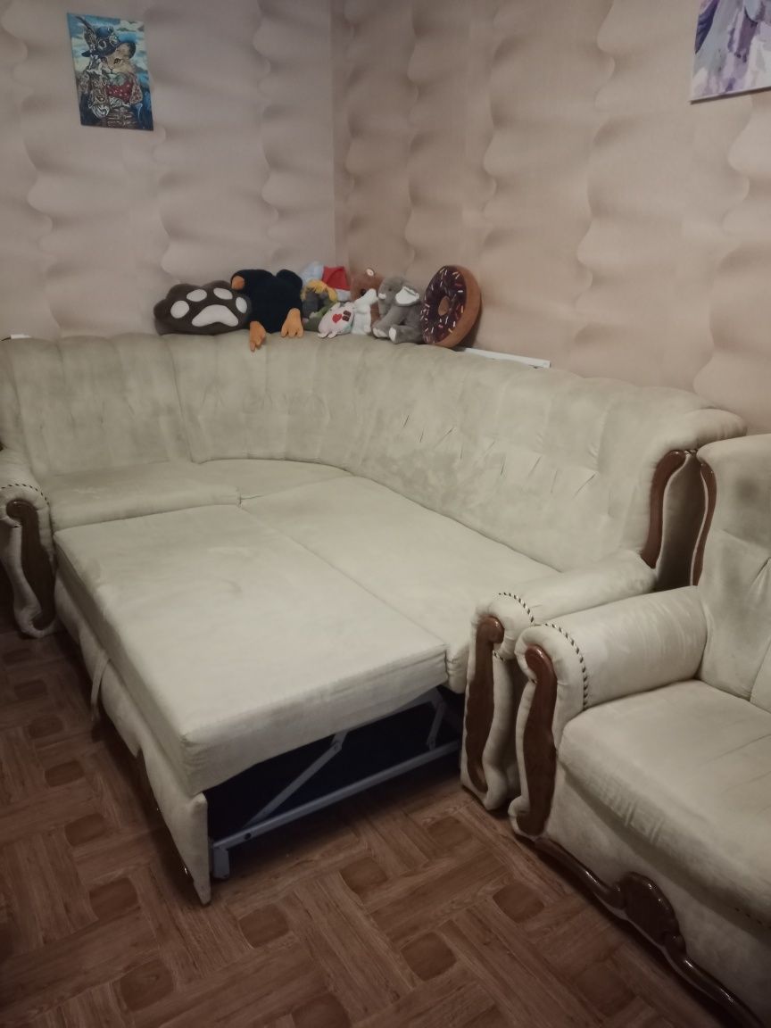 Диван та м'який уголок