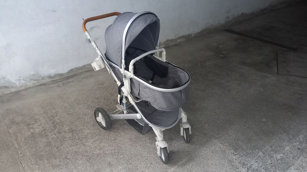 Carrinho de Bebé c/ ovo