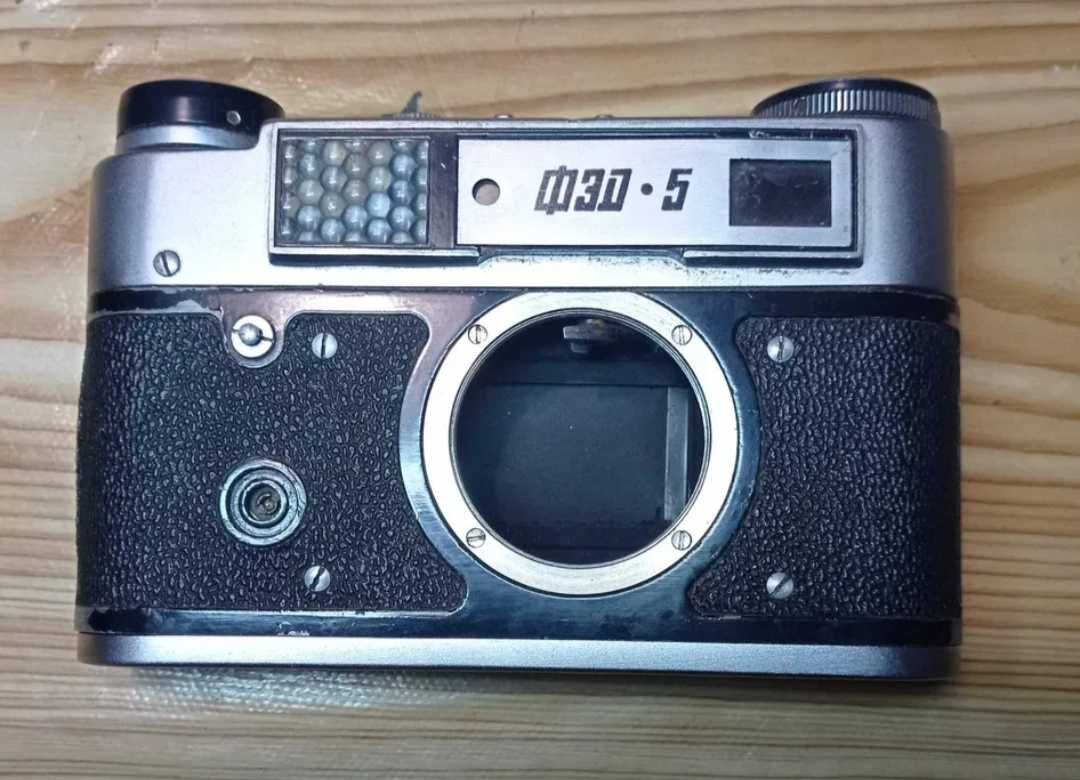 Фотоаппарат "ФЭД-5" без объектива