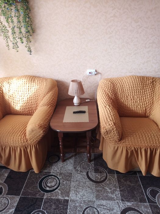 Крісла 2 шт великі не розкладні