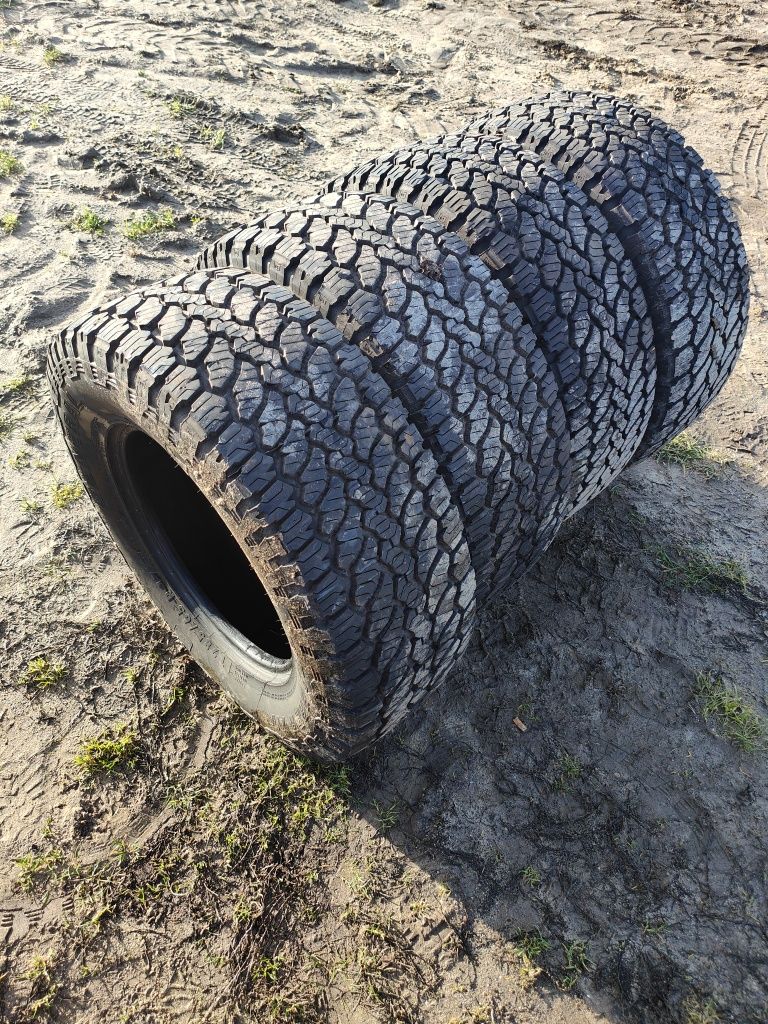 Opony terenowe 285/65 R17 4x4 SUV Jeep GENERAL jak nowe zachodnie