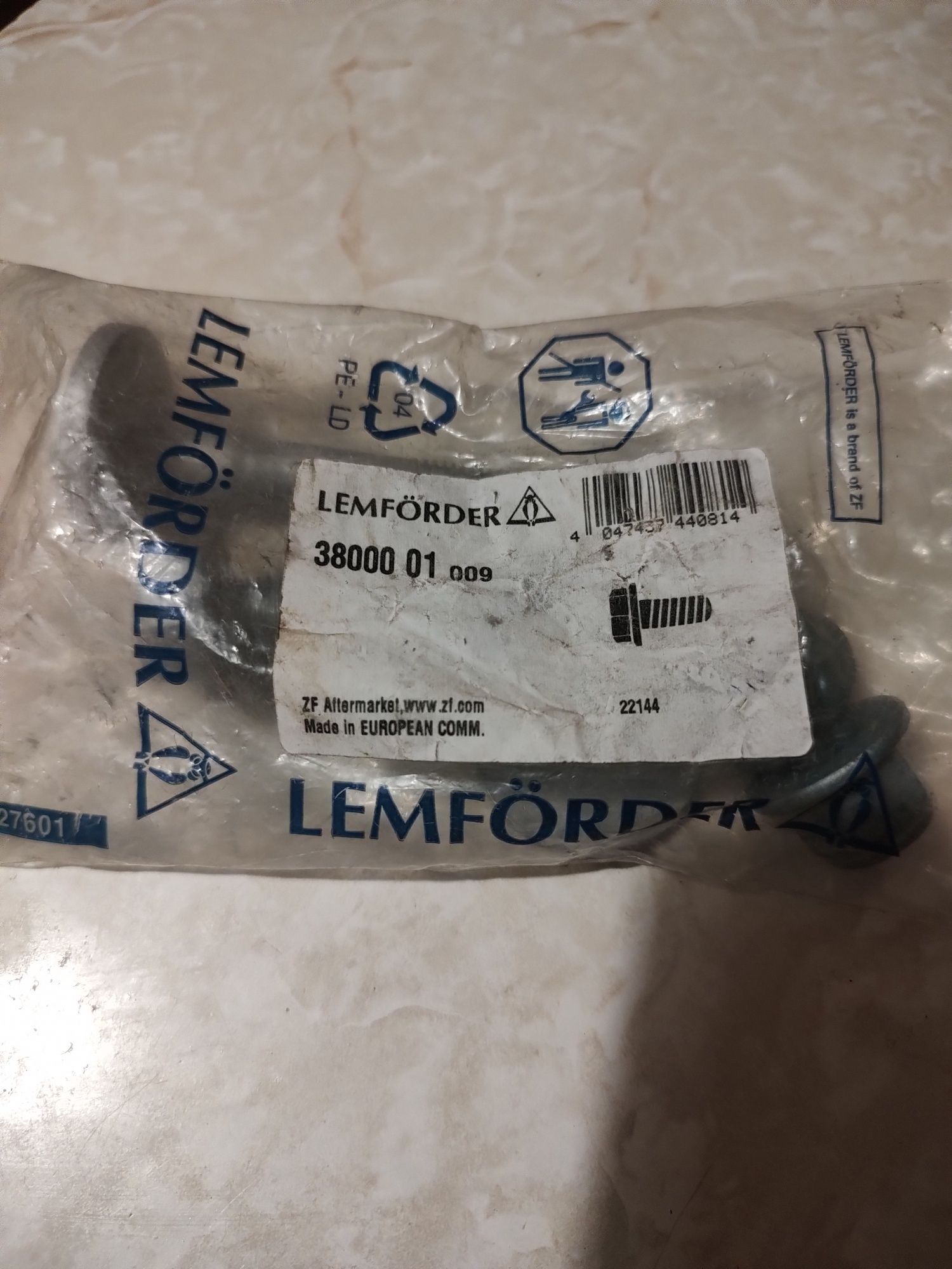 Lemforder Ремкомплект важеля 383800001 (заднього/нижнього)