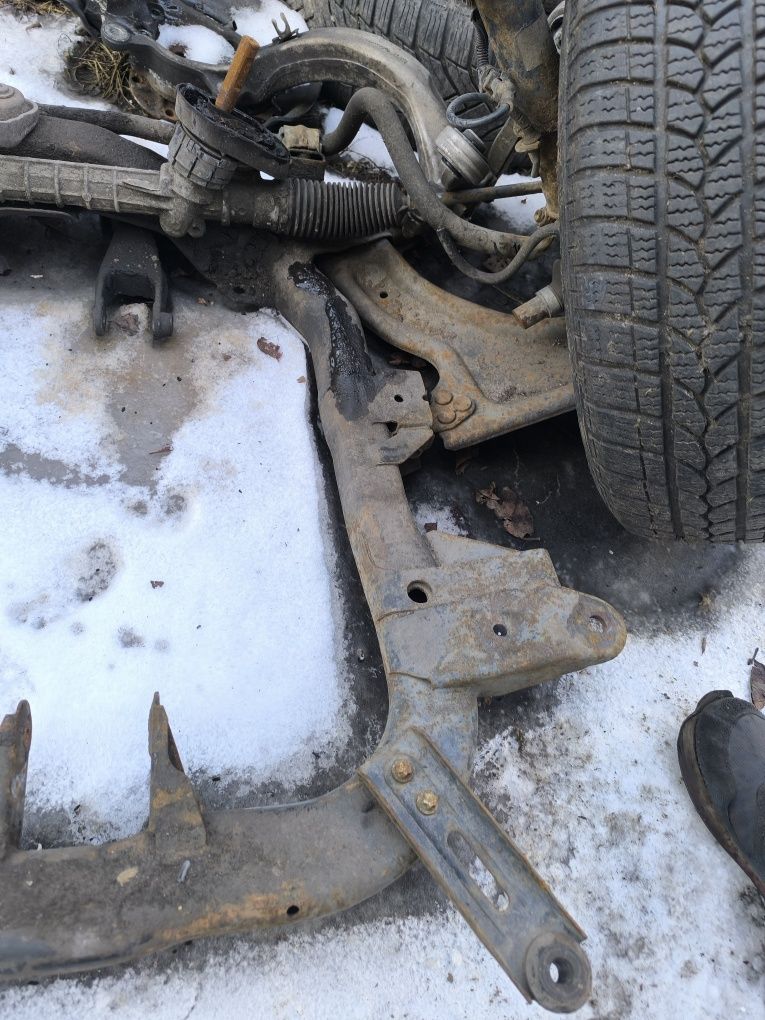 Opel combo Corsa c belka przód sanki zawieszenia