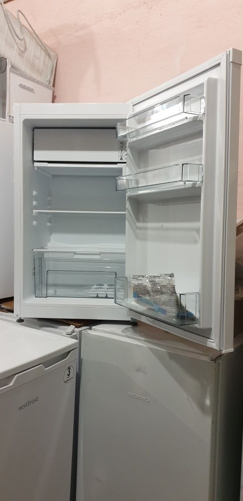Холодильник Vestfrost CMR085W