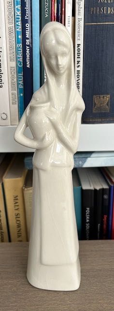 Kobieta - Dziewczyna z dzbanem Figurka porcelana 25 cm