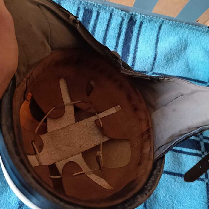 Kask Orzeszek z epoki PRL-u
