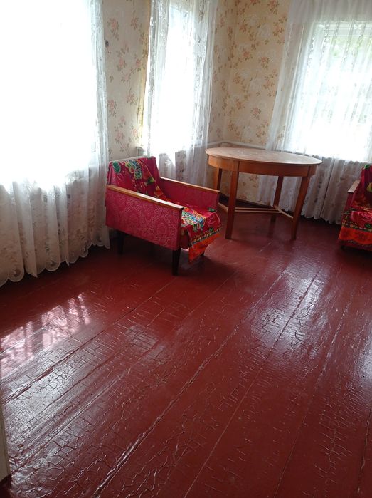 Оселя біля Чернігова. Поряд річка Десна. Є-ВІДНОВЛЕННЯ.