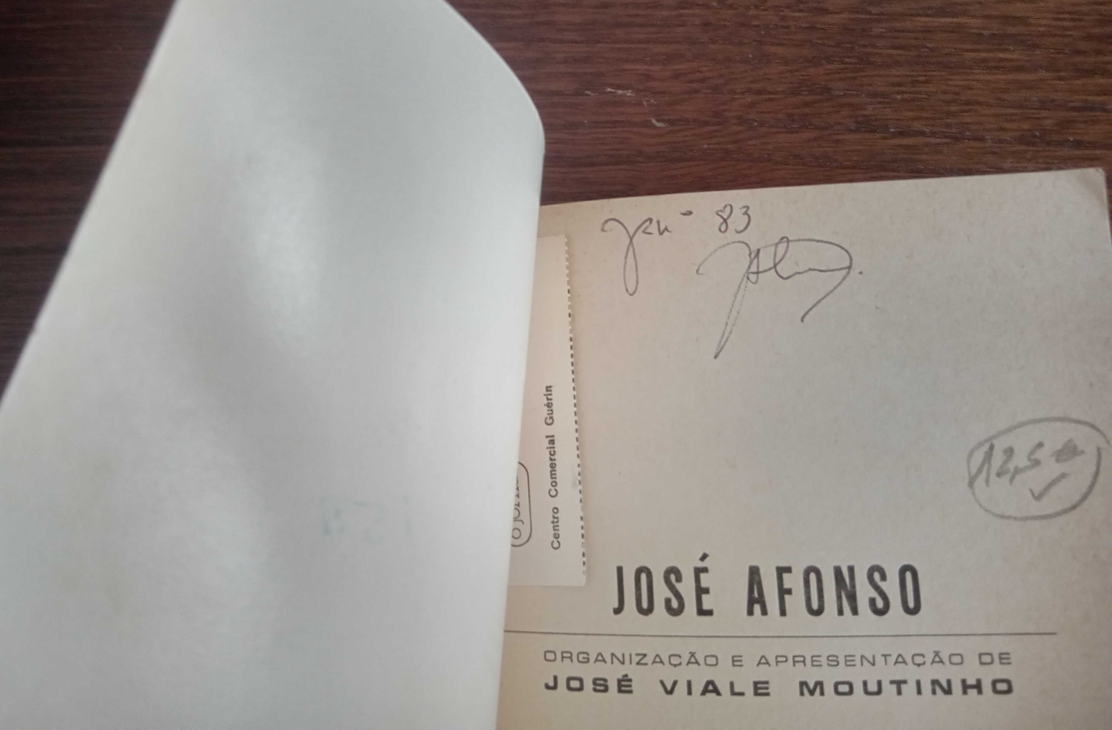 José Viale Moutinho	- - - 		José Afonso	- - - - -	Livro