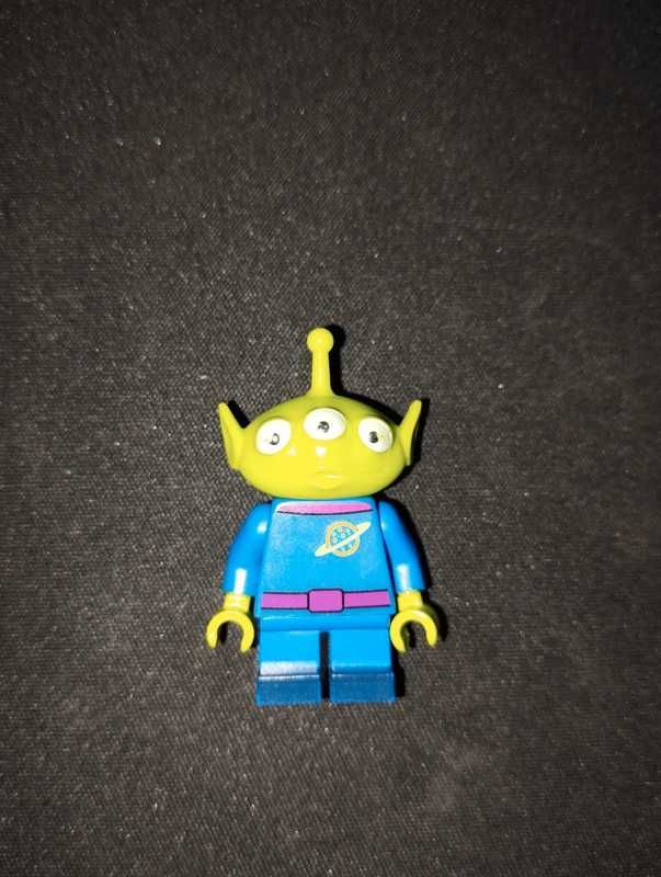 Lego Toy Story Alien Minifigure