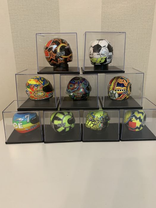 Шоломи відомого мотогонщика Валентино Россі Ціна за шт.