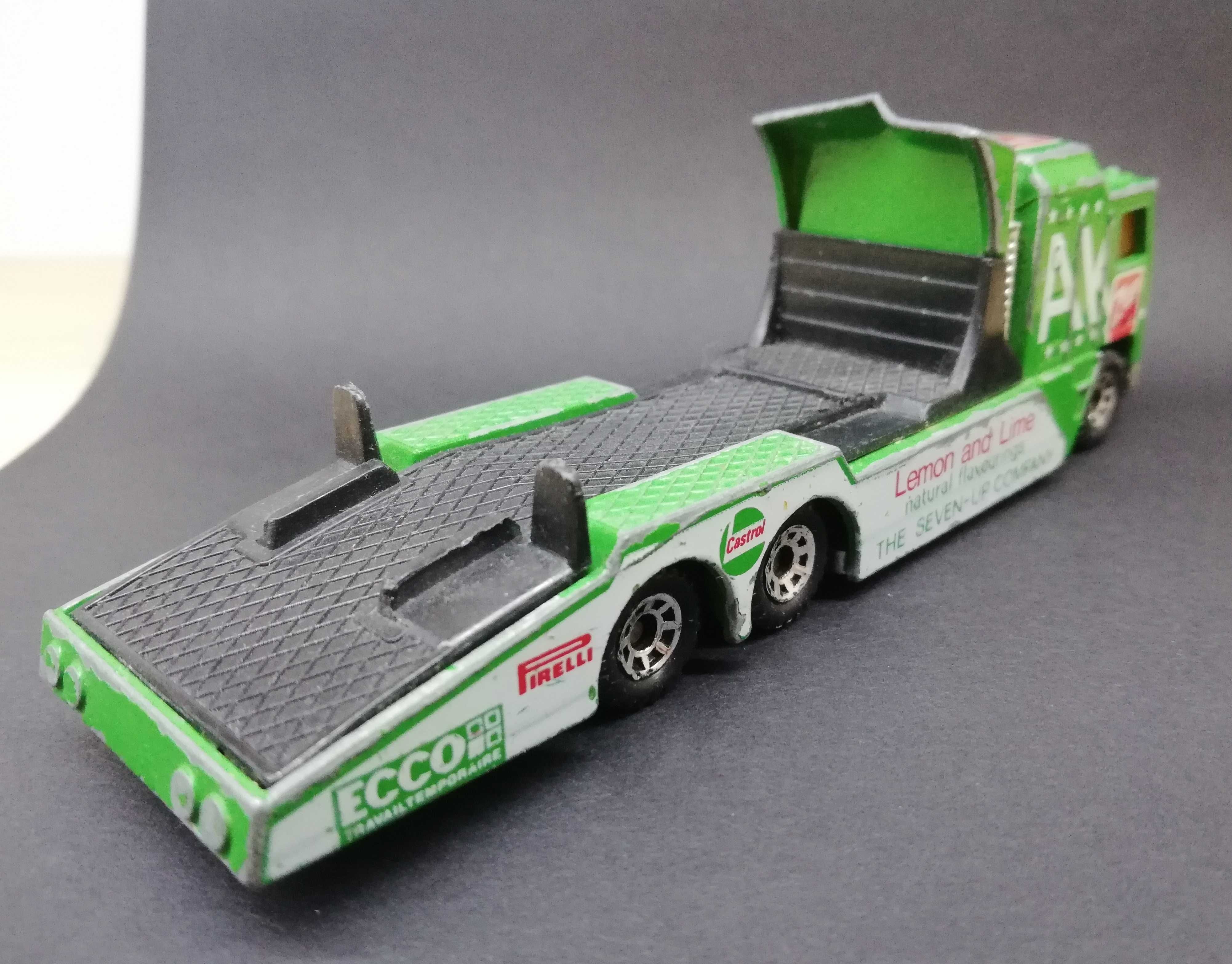 Resorak Matchbox Kenworth Cabover Racing Transporter 7UP