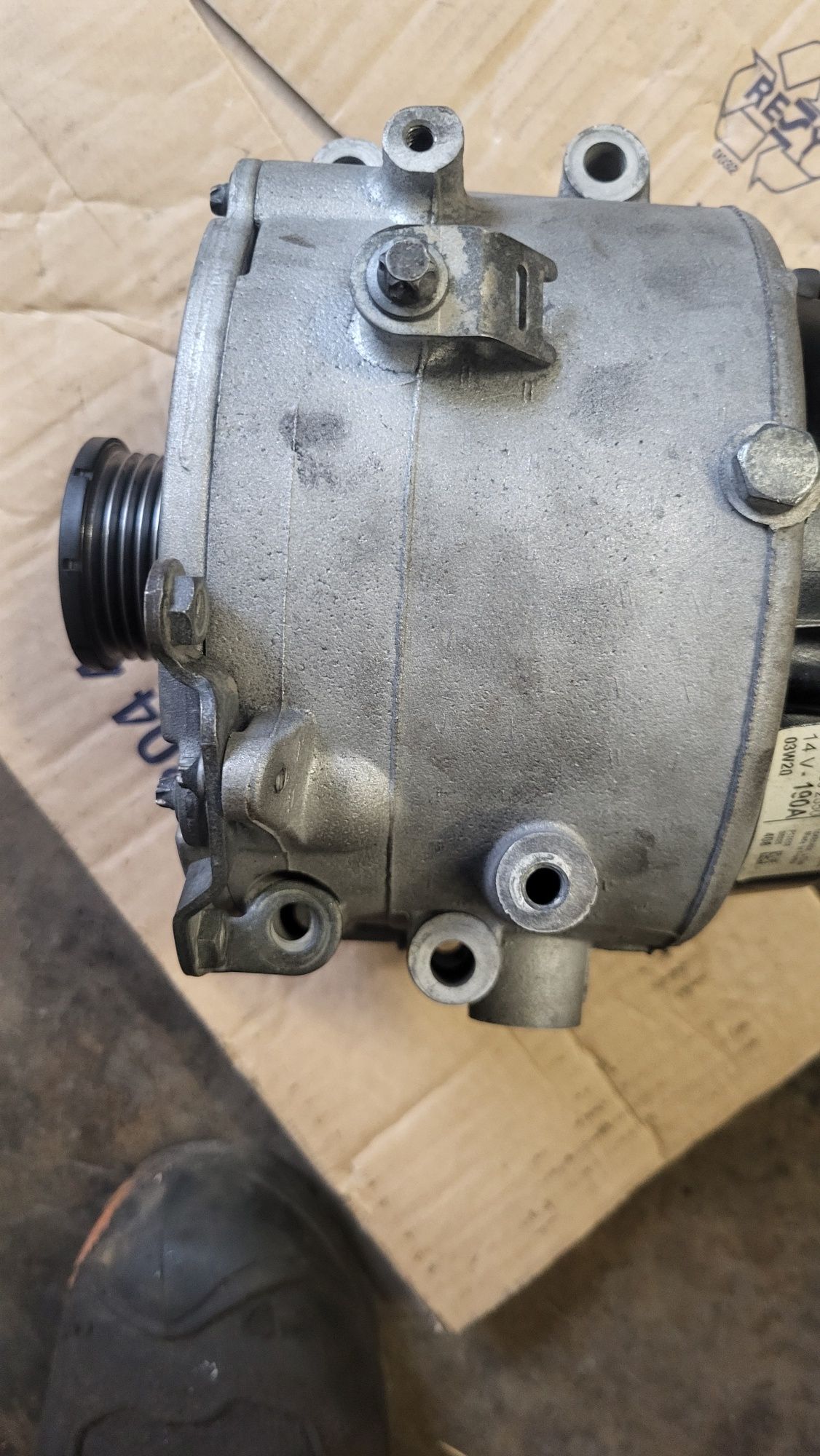 Alternator mercedes w203 w211 2.7 cdi