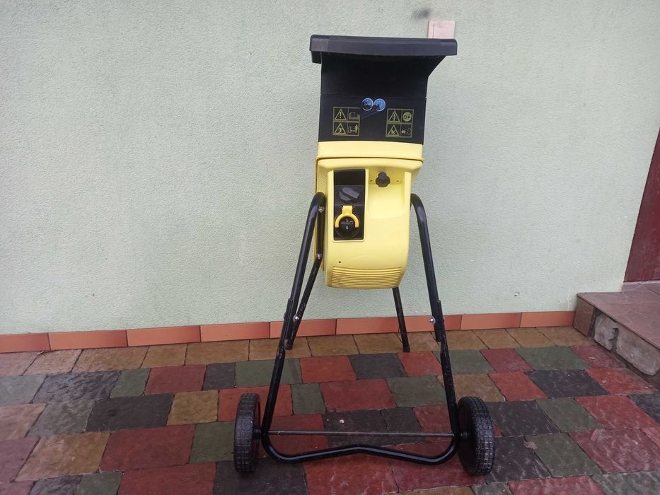 Подрібнювач гілок,дробилка,корморізка Top Craft