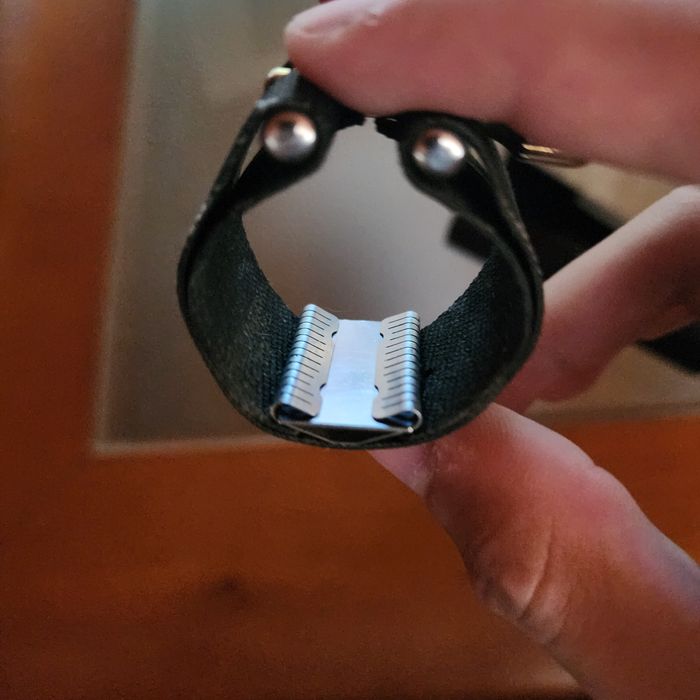 Abraçadeira rovner versa para o clarinete baixo/sax baritono